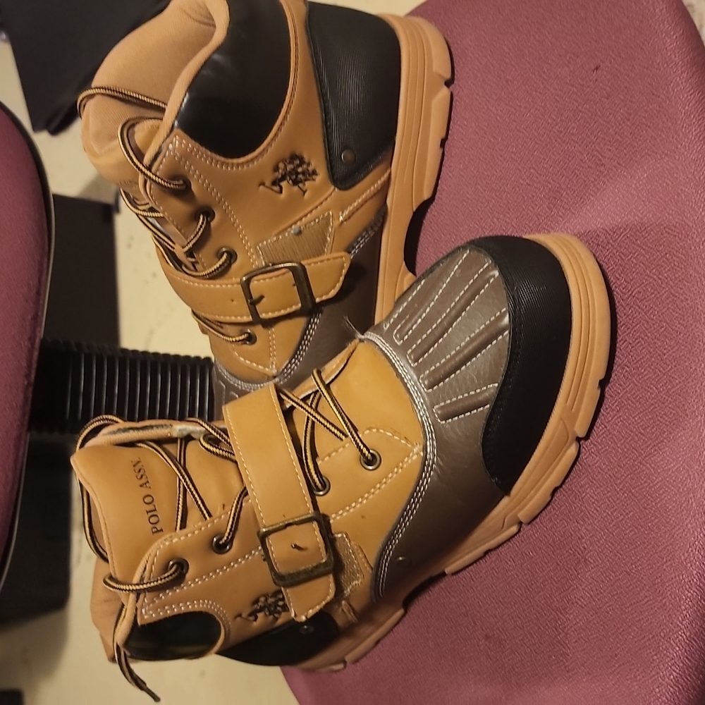 Mens boots